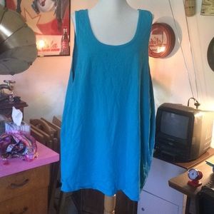 Men’s blue tank basic